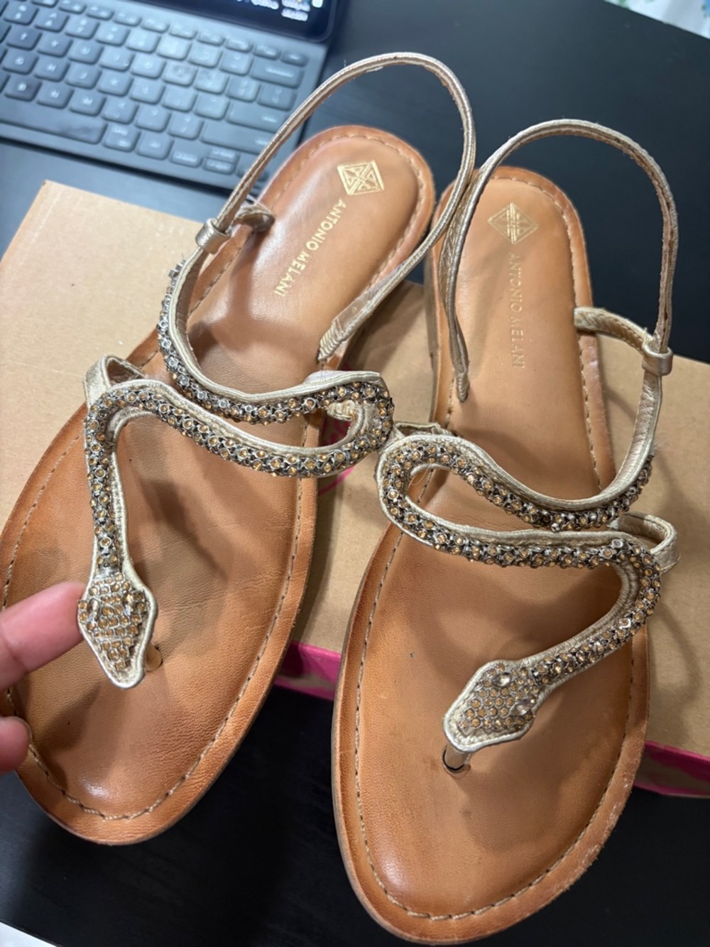 ANTONIO MELANI Gold Beaded Snake-Embellished T-Strap Sandals - Picture 2 of 8